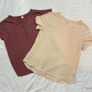5/25🦋 2 Old Navy T-shirts - Yellow Stripes and Pink with Buttons